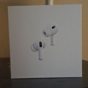 APPLE AirPods Pro 2nd Generation w/MagSafe Charging Case White NEW SEALED BOX